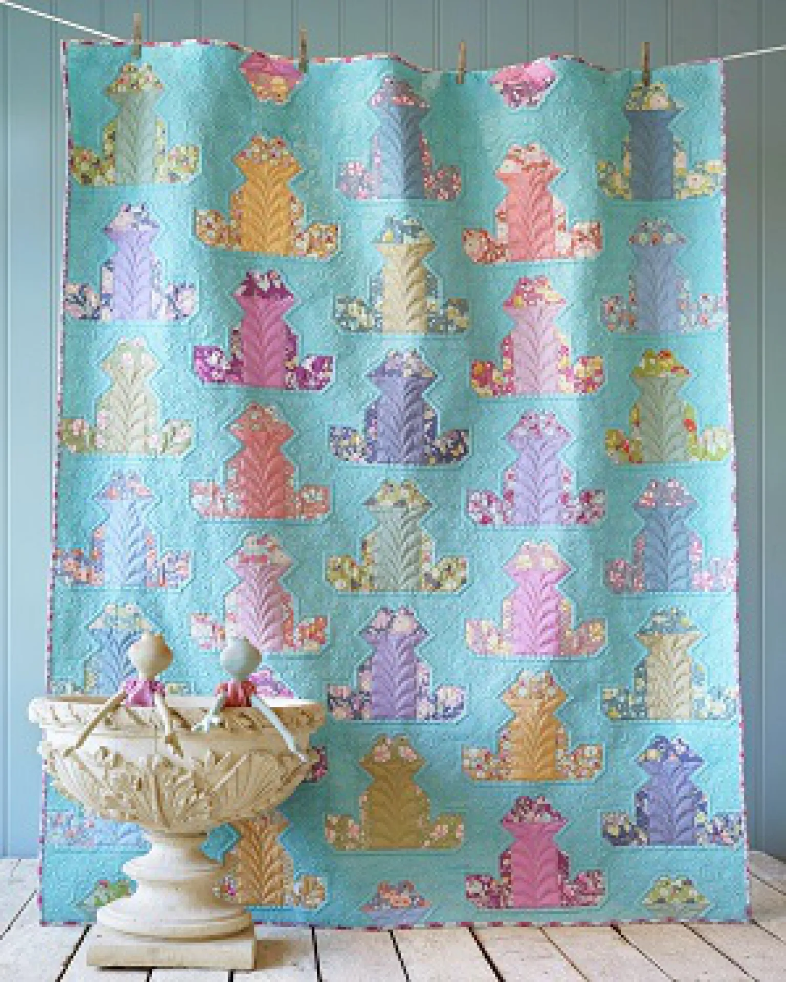 Tilda Gardenlife Puddle Frog Quilt.